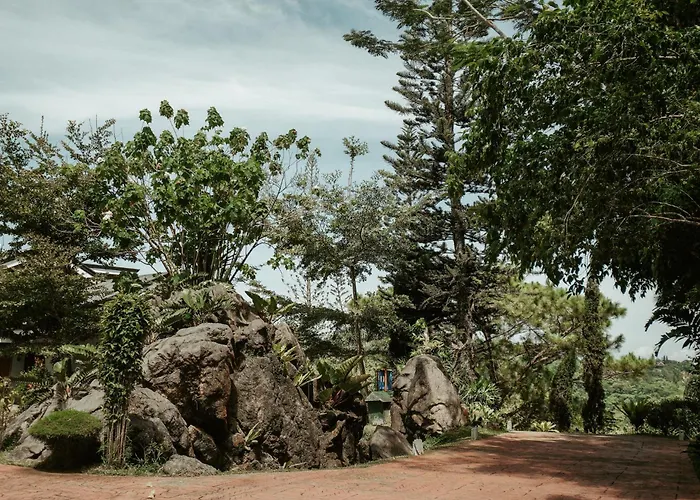 Grey Rock Mountain W/ Jacuzzi * Balamban